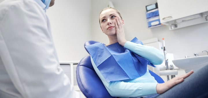 How Dentists Address Vertical Root Fractures in Premolars